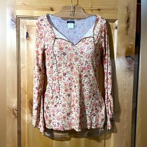 Eyeshadow Women’s Top Size Med